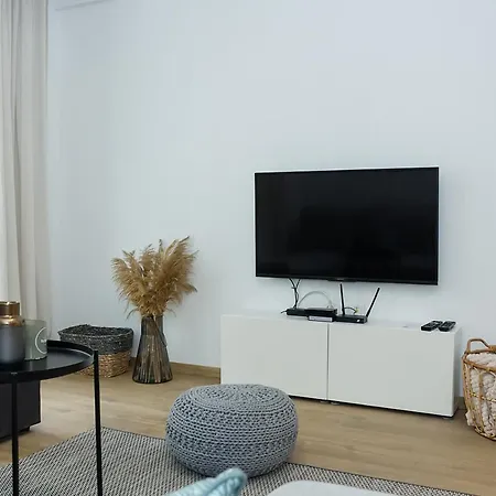 Apartment Stylish Retreat High-end Flat Downtown By Flat Mаnager *