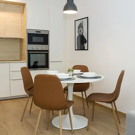 Stylish Retreat High-end Flat Downtown By Flat Mаnager Apartment *
