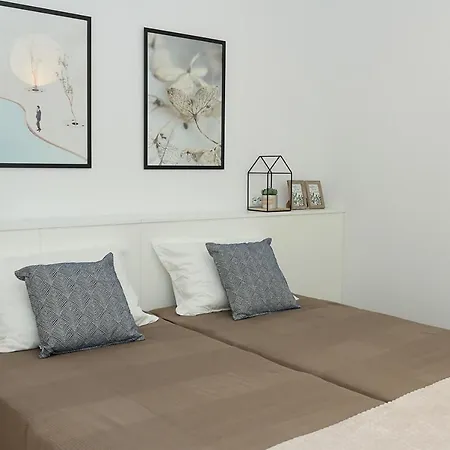 Apartment Stylish Retreat High-end Flat Downtown By Flat Mаnager *