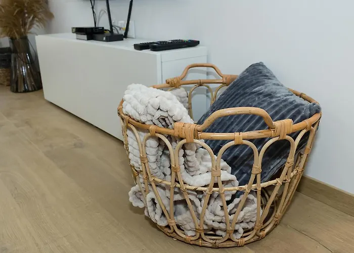 Stylish Retreat High-end Flat Downtown By Flat Mаnager Warna