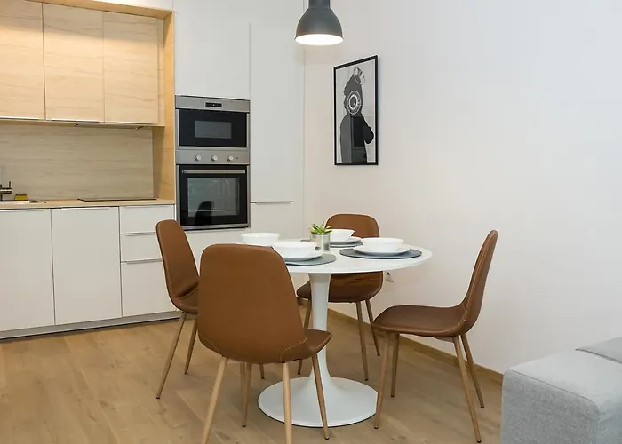 Stylish Retreat High-end Flat Downtown By Flat Mаnager Apartment *